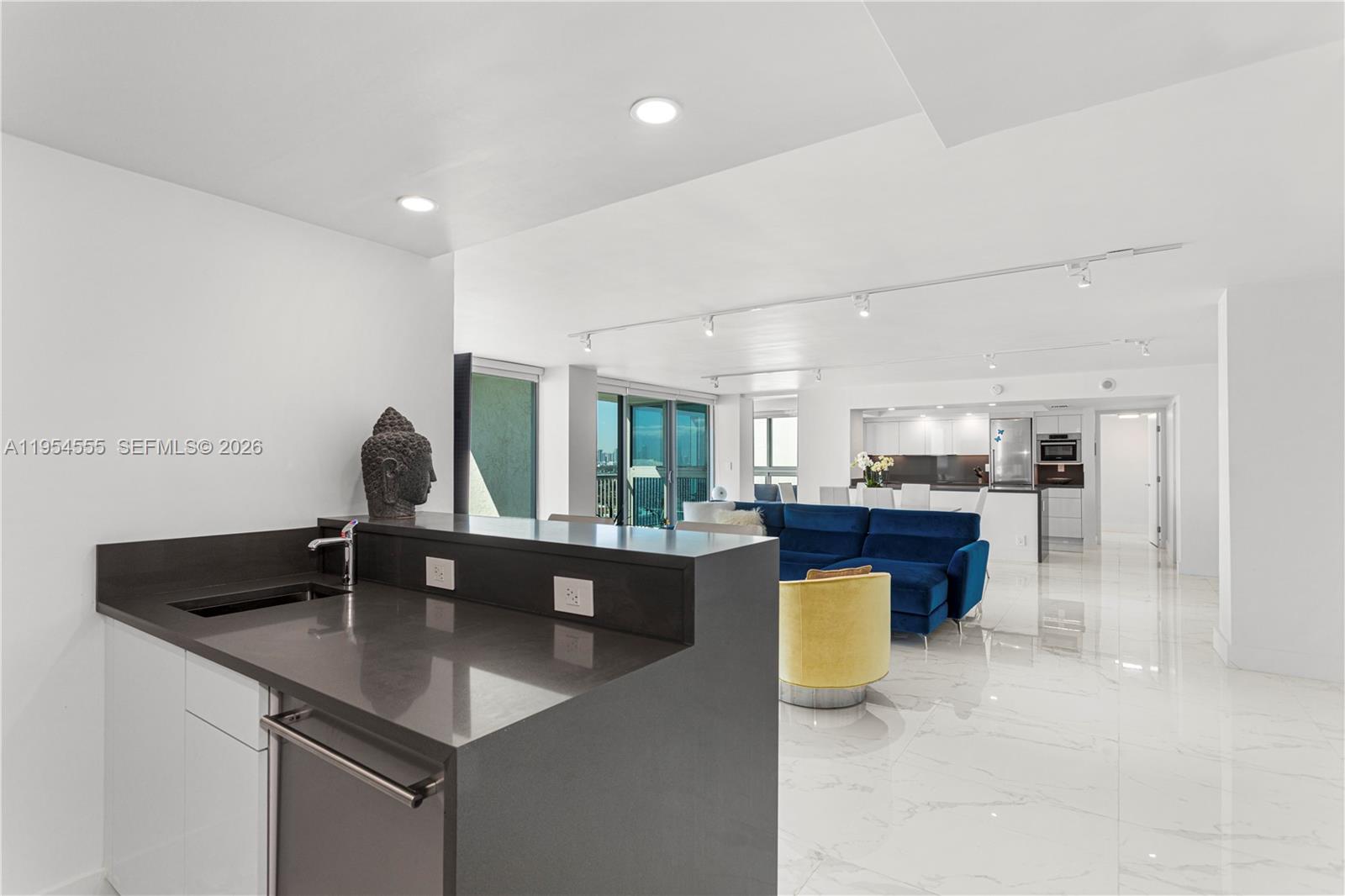 MIRASOL OCEAN TOWERS COND - Residential