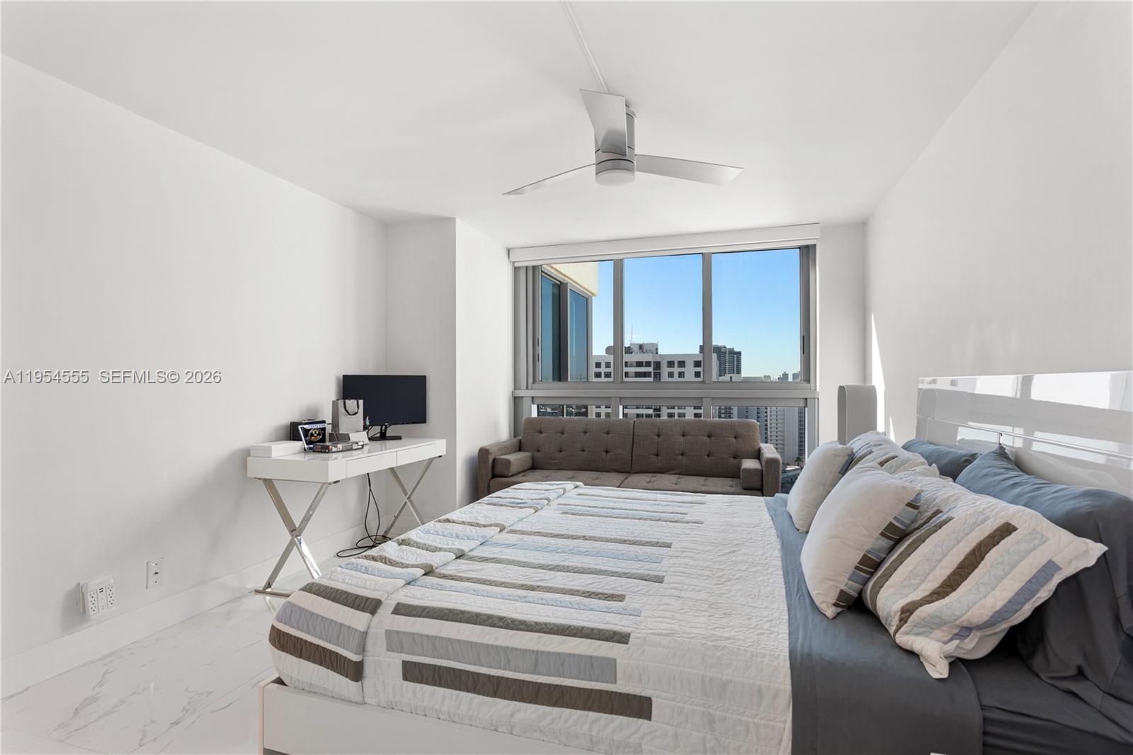 MIRASOL OCEAN TOWERS COND - Residential