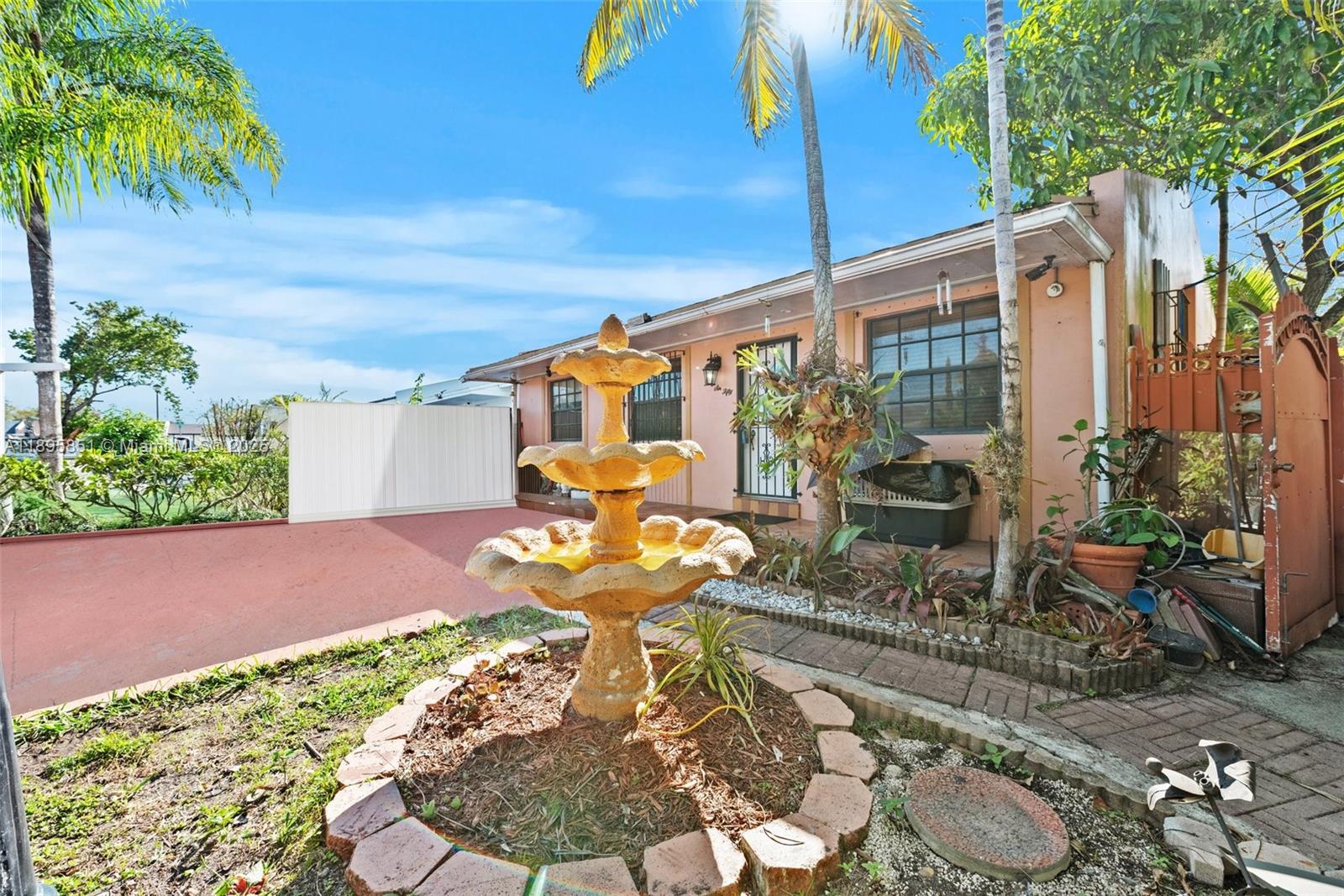 ROYALE GREEN TOWNHOUSE SE - Residential