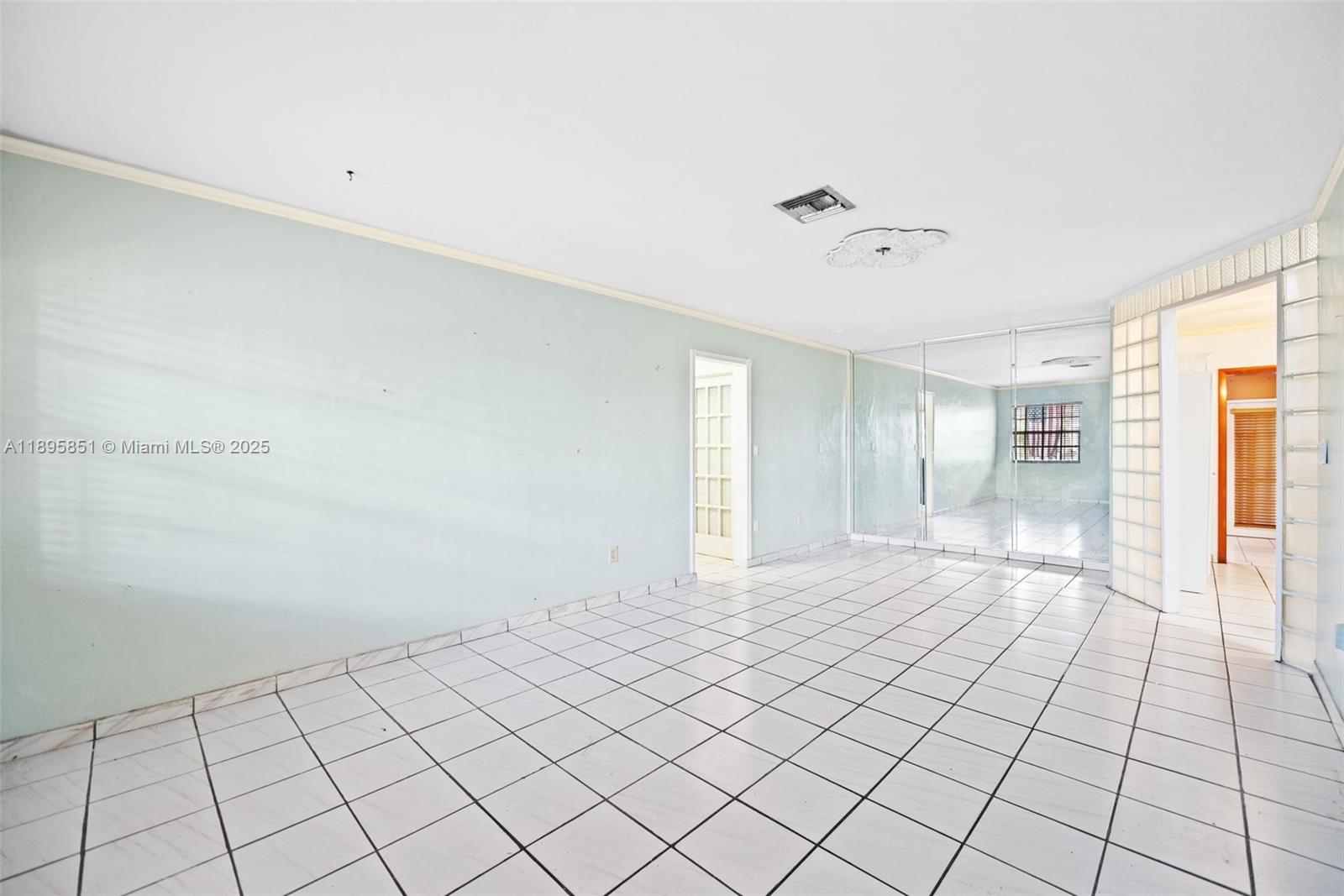 ROYALE GREEN TOWNHOUSE SE - Residential