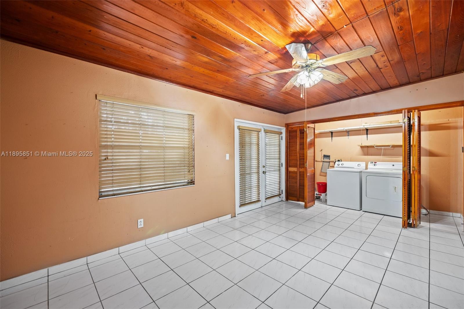 ROYALE GREEN TOWNHOUSE SE - Residential