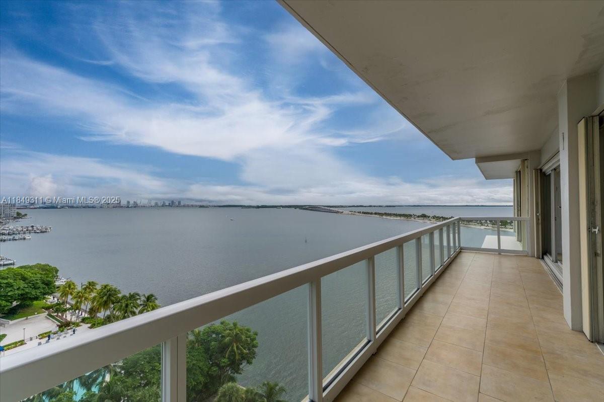 BRICKELL TOWNHOUSE CONDO - Residential Lease