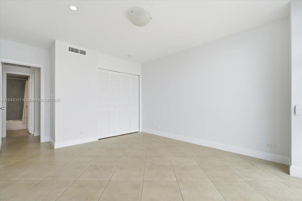 BRICKELL TOWNHOUSE CONDO - Residential Lease