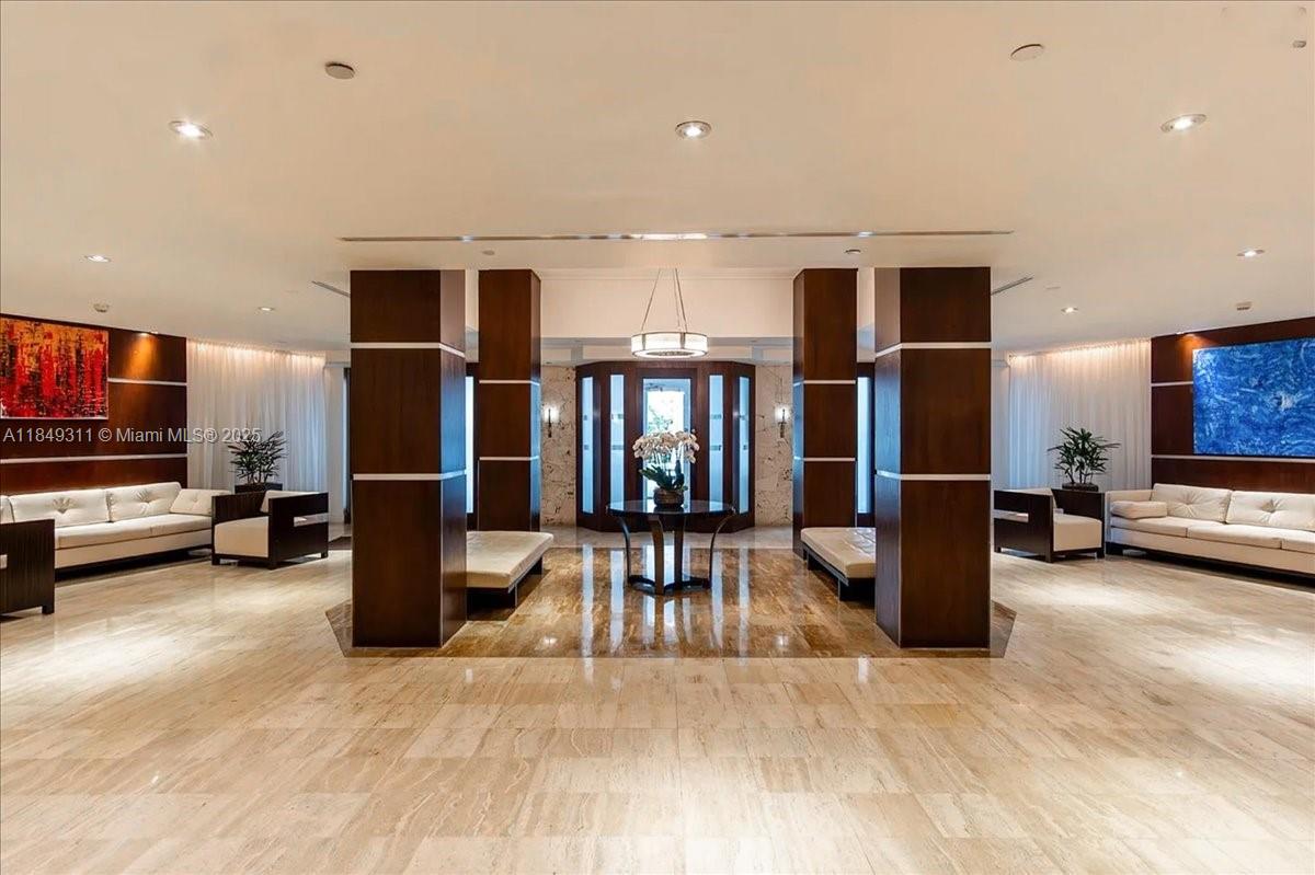 BRICKELL TOWNHOUSE CONDO - Residential Lease