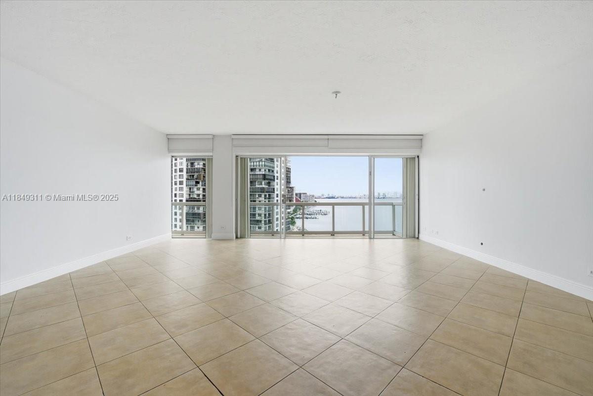 BRICKELL TOWNHOUSE CONDO - Residential Lease