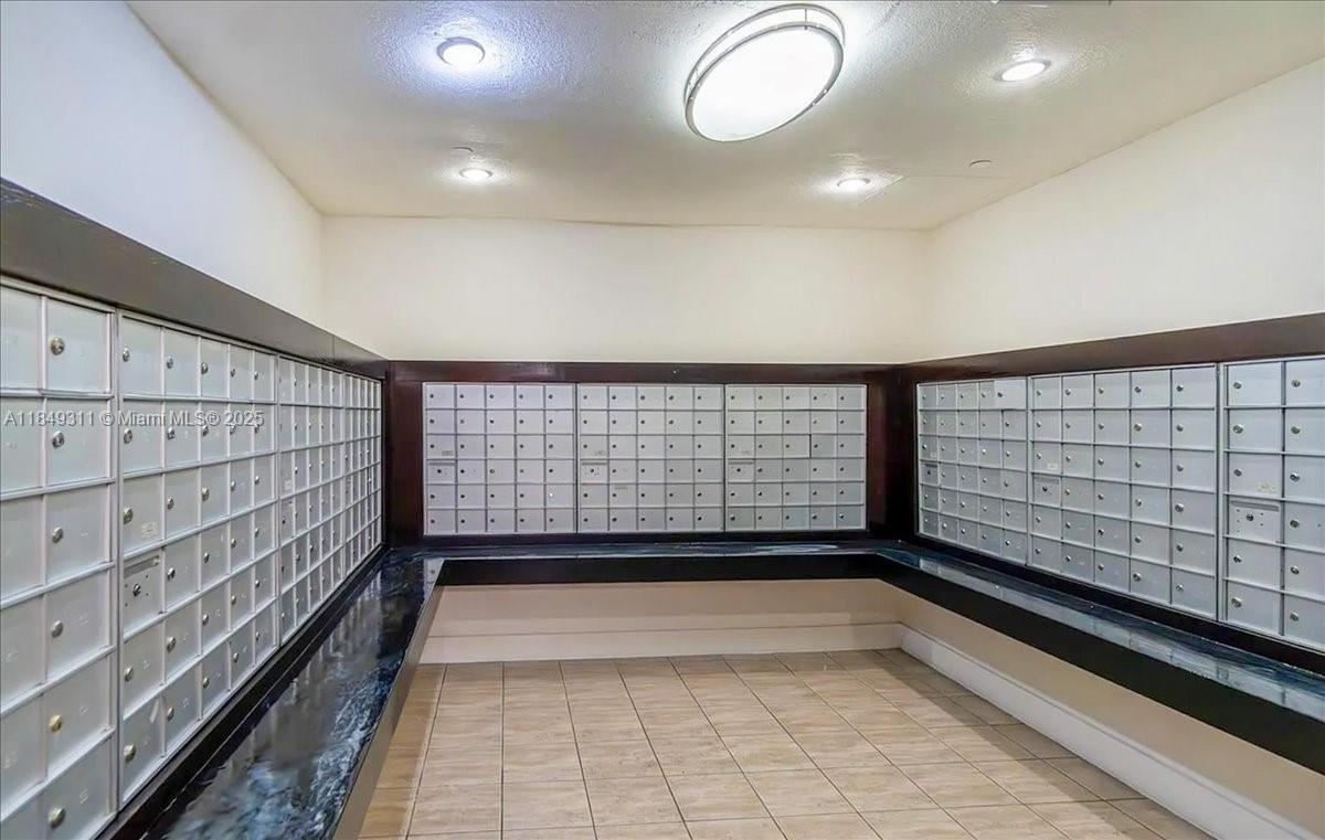 BRICKELL TOWNHOUSE CONDO - Residential Lease