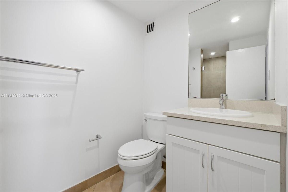 BRICKELL TOWNHOUSE CONDO - Residential Lease