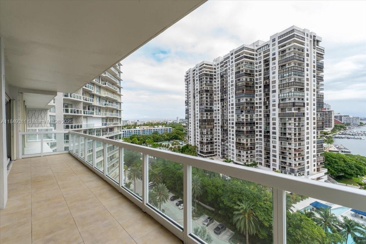 BRICKELL TOWNHOUSE CONDO - Residential Lease