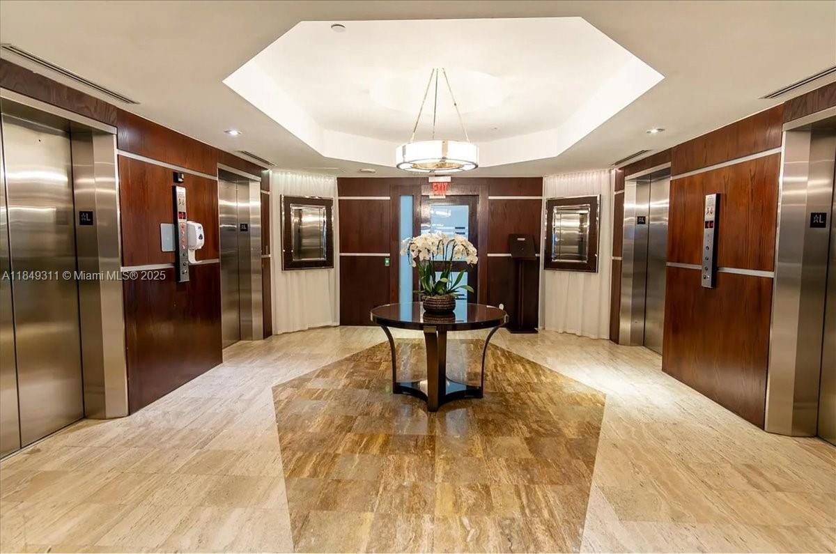 BRICKELL TOWNHOUSE CONDO - Residential Lease