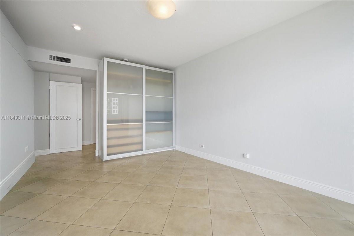 BRICKELL TOWNHOUSE CONDO - Residential Lease