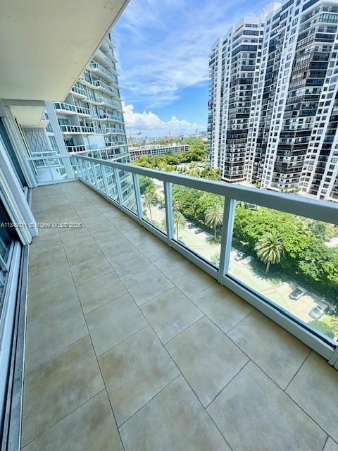 BRICKELL TOWNHOUSE CONDO - Residential Lease