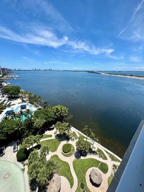 Enjoy one of the best areas of Brickell and experience living right on the water. Large 3 BED/3BATH/2parking spot, 1703Sq.Ft + Ter223, with amazing panoramic views and tranquility CORNER unit. Large balcony. Bay & Ocean Views to Biscayne Bay, Rickenbacker Causeway & Marina, Crandon Park, Port, South Point, Fisher Island. BTH presents all of the great qualities of Brickell living while having a preferred convenience of getting to surrounding areas (running, biking, tennis courts, paddle board... and more). This residence is a rare opportunity to reside in one of Miami's most prestigious addresses.