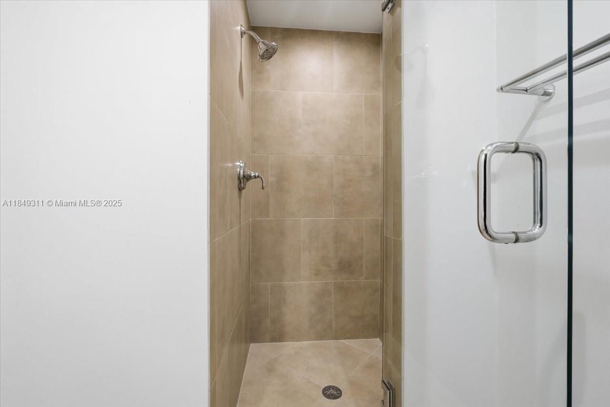 BRICKELL TOWNHOUSE CONDO - Residential Lease