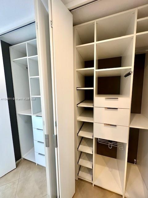 BRICKELL TOWNHOUSE CONDO - Residential Lease