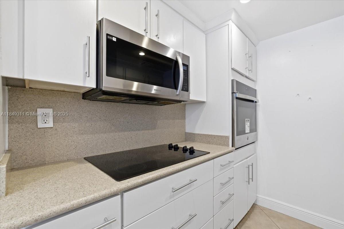 BRICKELL TOWNHOUSE CONDO - Residential Lease