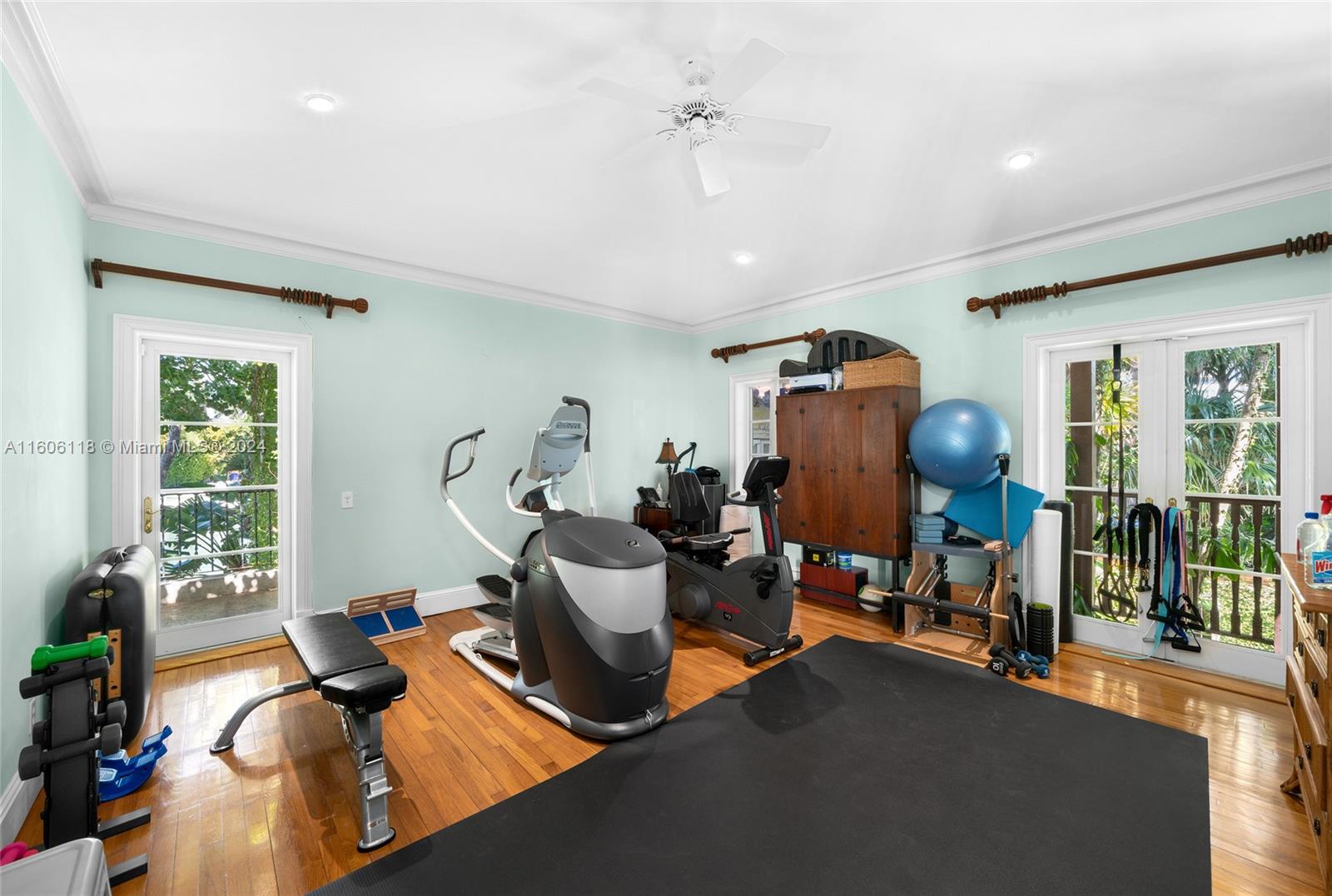 NAUTILUS SUB - Residential