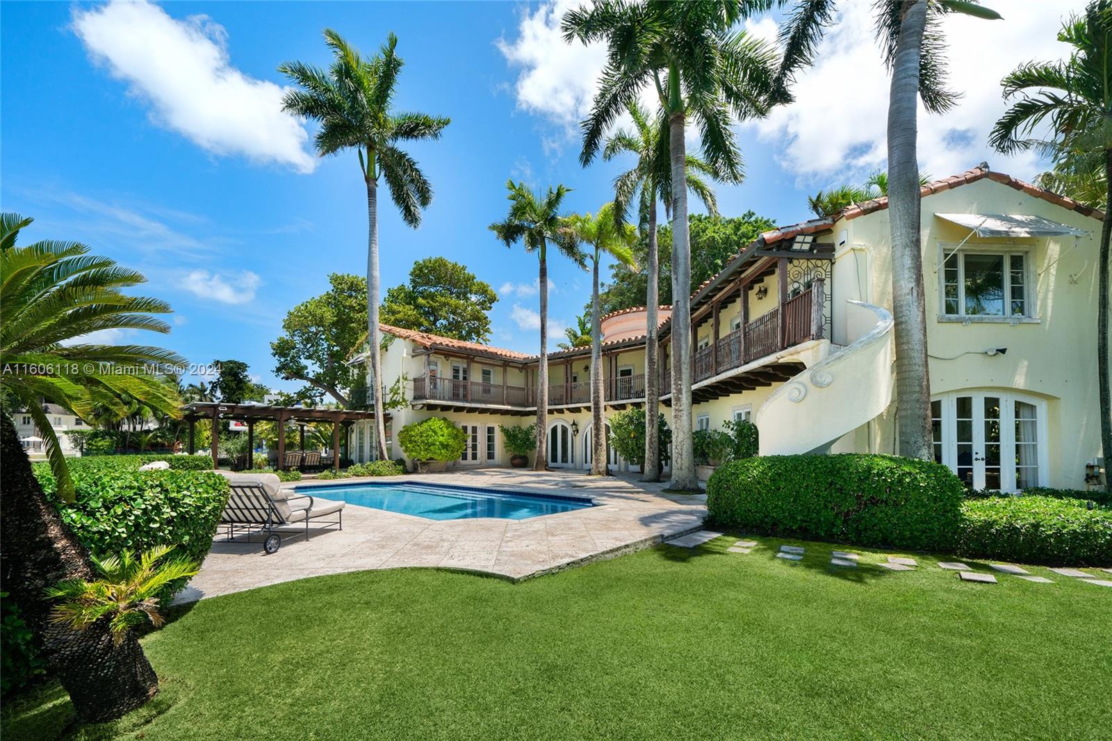 NAUTILUS SUB - Residential