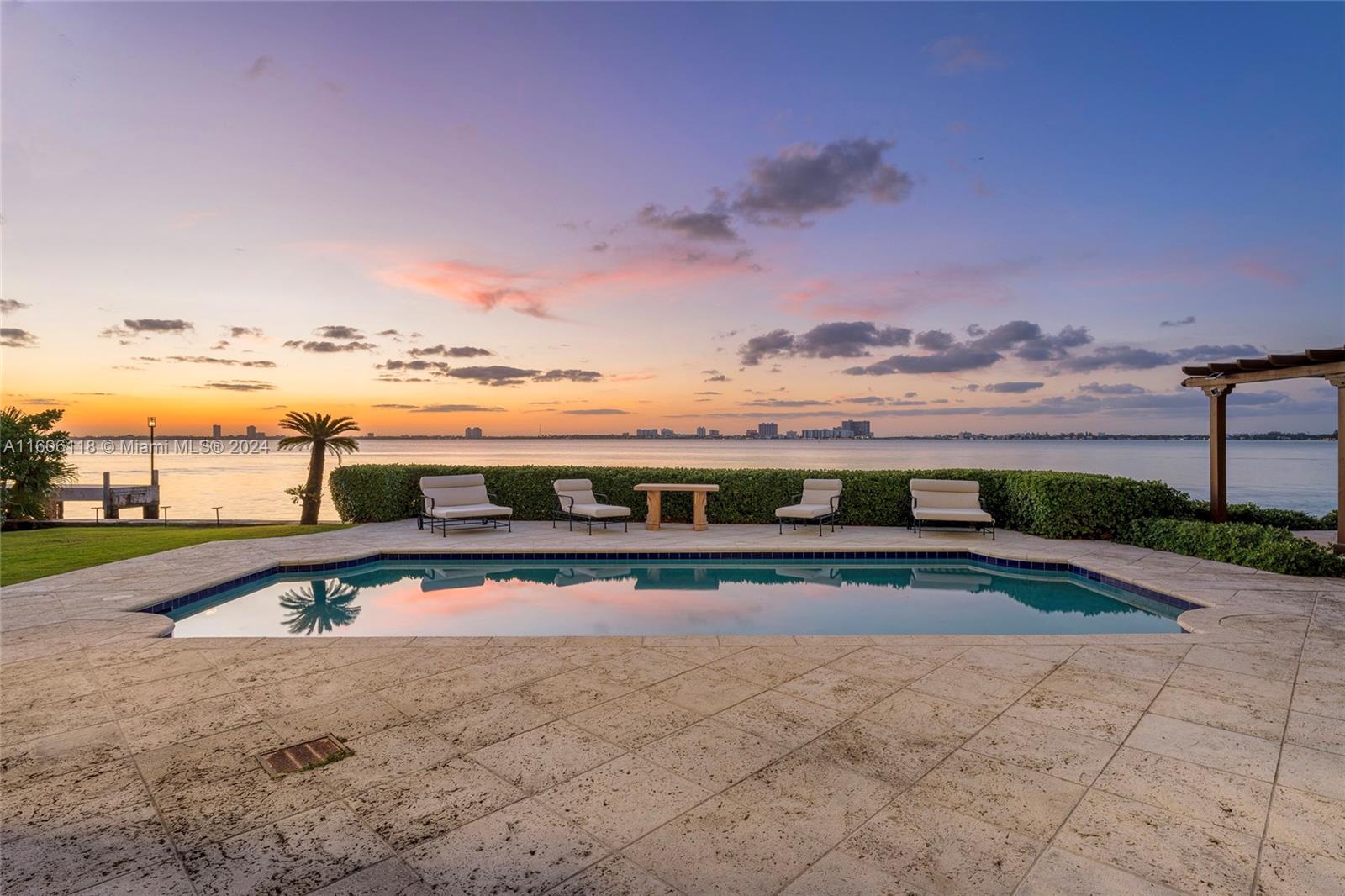 NAUTILUS SUB - Residential