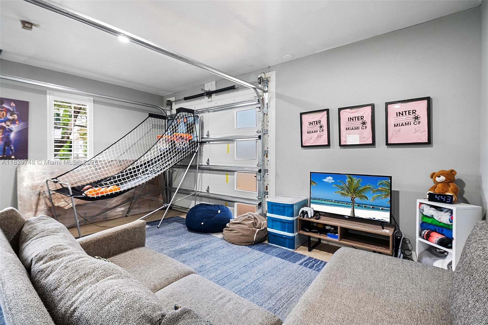 OAKRIDGE ESTATES SEC 3 - Residential