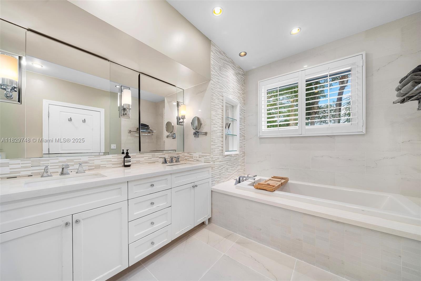 OAKRIDGE ESTATES SEC 3 - Residential