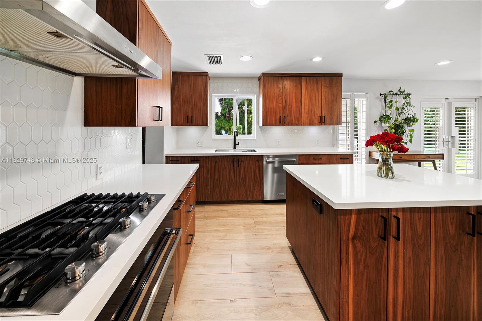 OAKRIDGE ESTATES SEC 3 - Residential