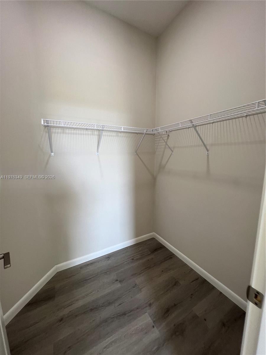 PORT LABELLE - Residential Lease