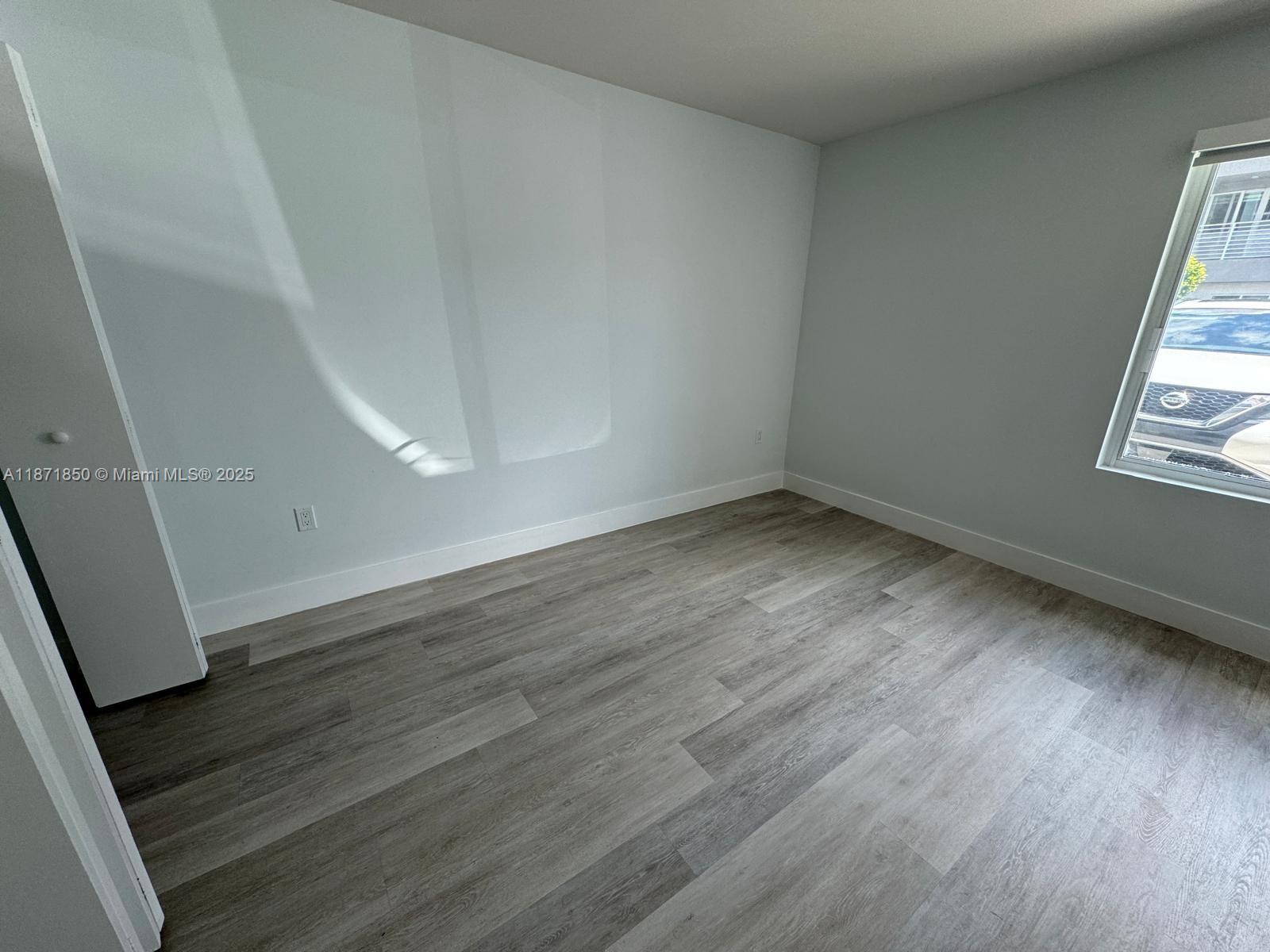 RIVERWOOD - Residential