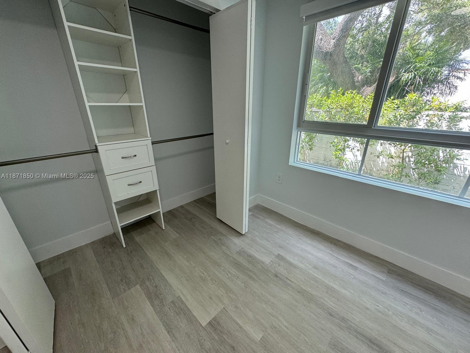 RIVERWOOD - Residential