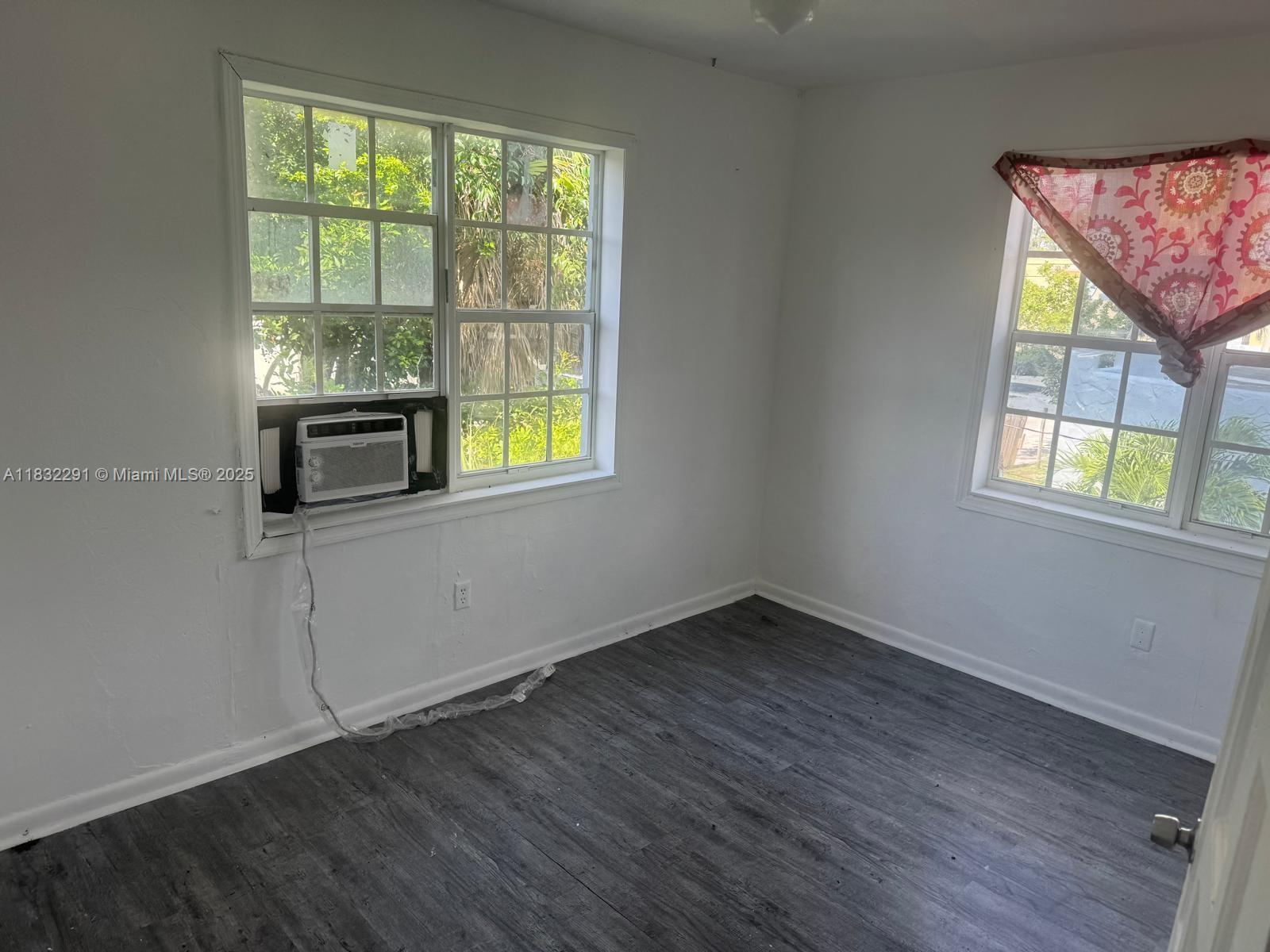 1111 N 22nd Ave 4