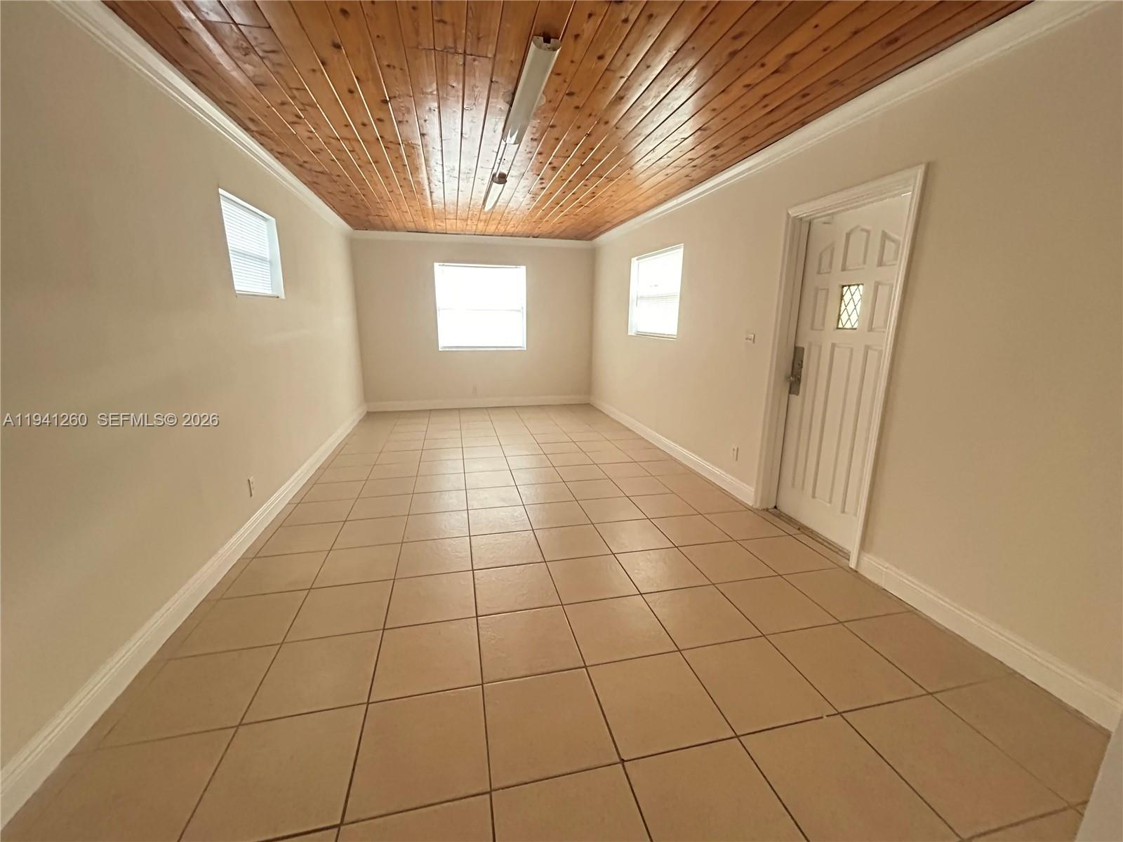 WEST CARVER RANCHES ADD N - Residential Lease