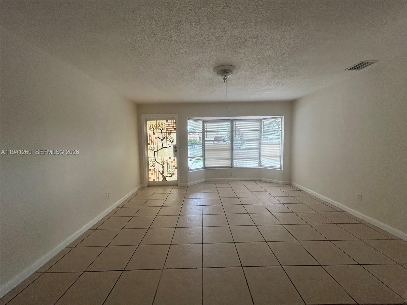 WEST CARVER RANCHES ADD N - Residential Lease