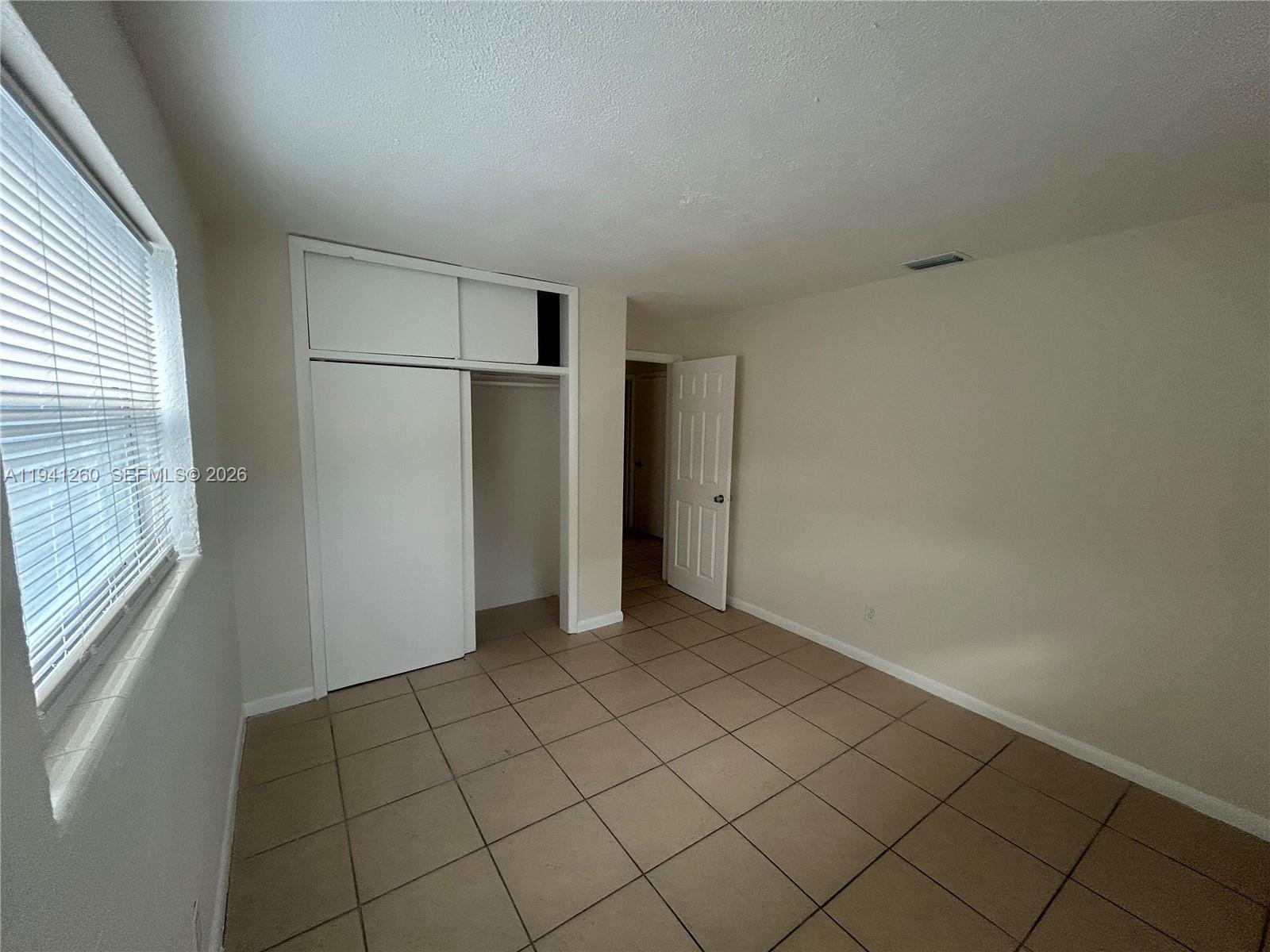 WEST CARVER RANCHES ADD N - Residential Lease