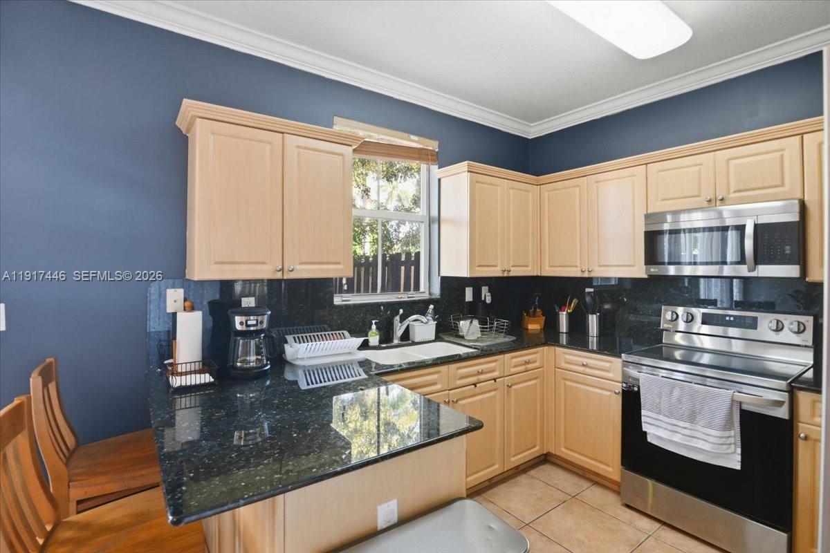 VILLA CASTILLO - Residential