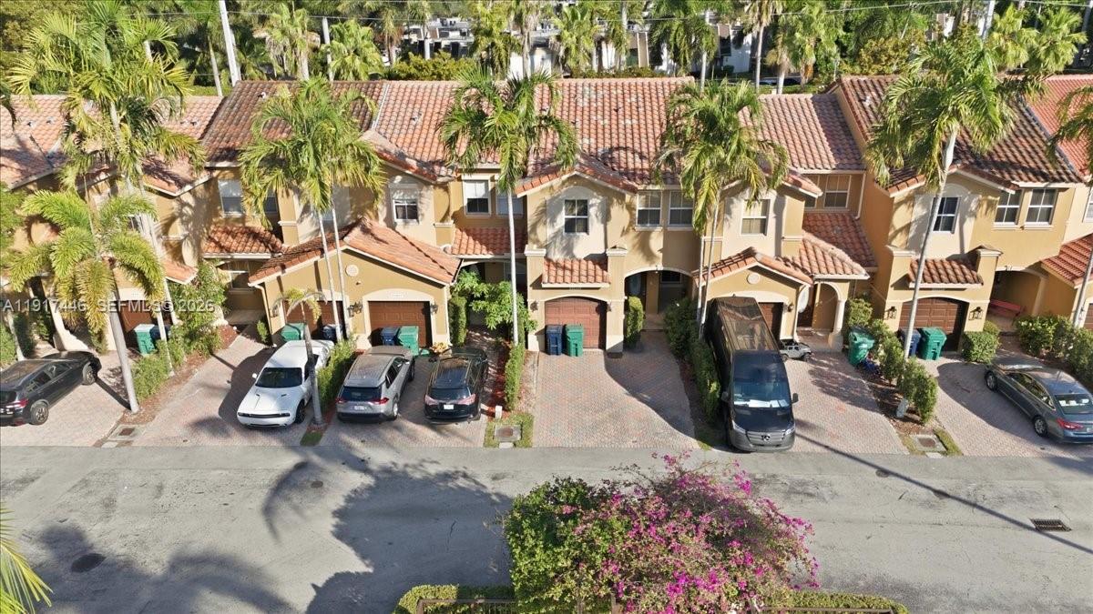 VILLA CASTILLO - Residential