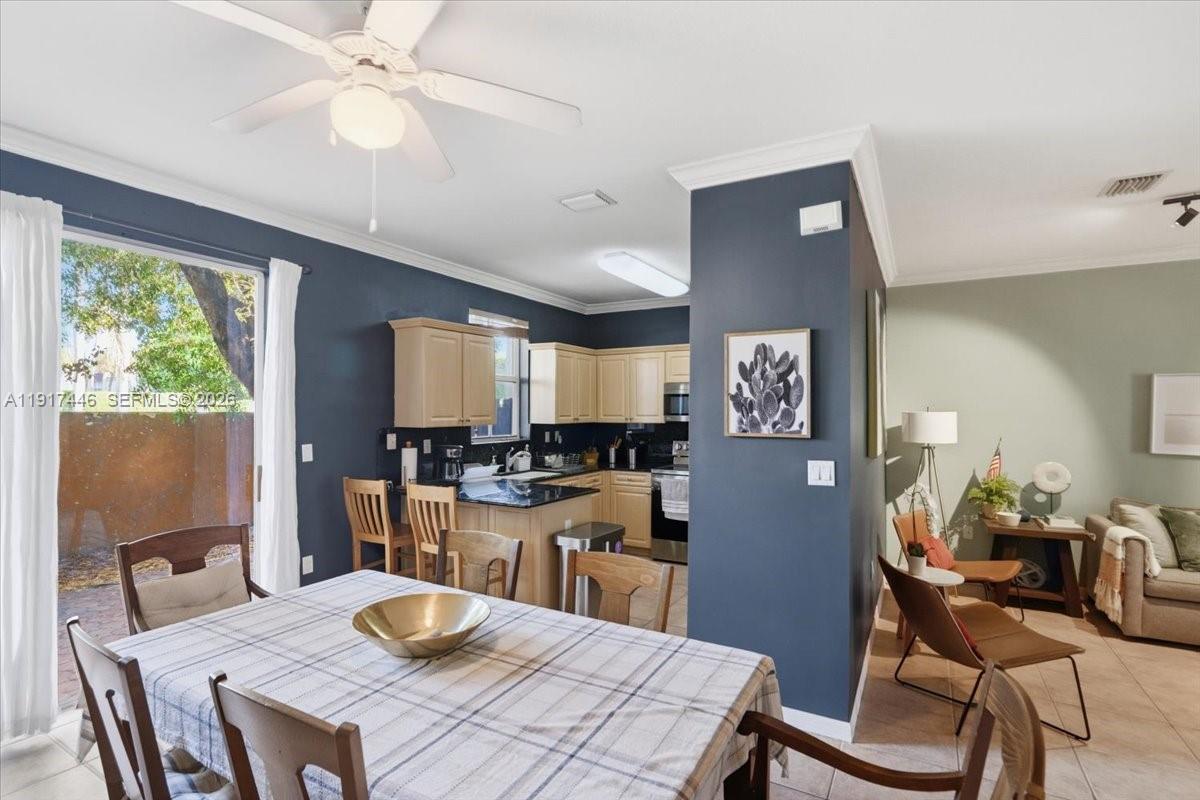 VILLA CASTILLO - Residential