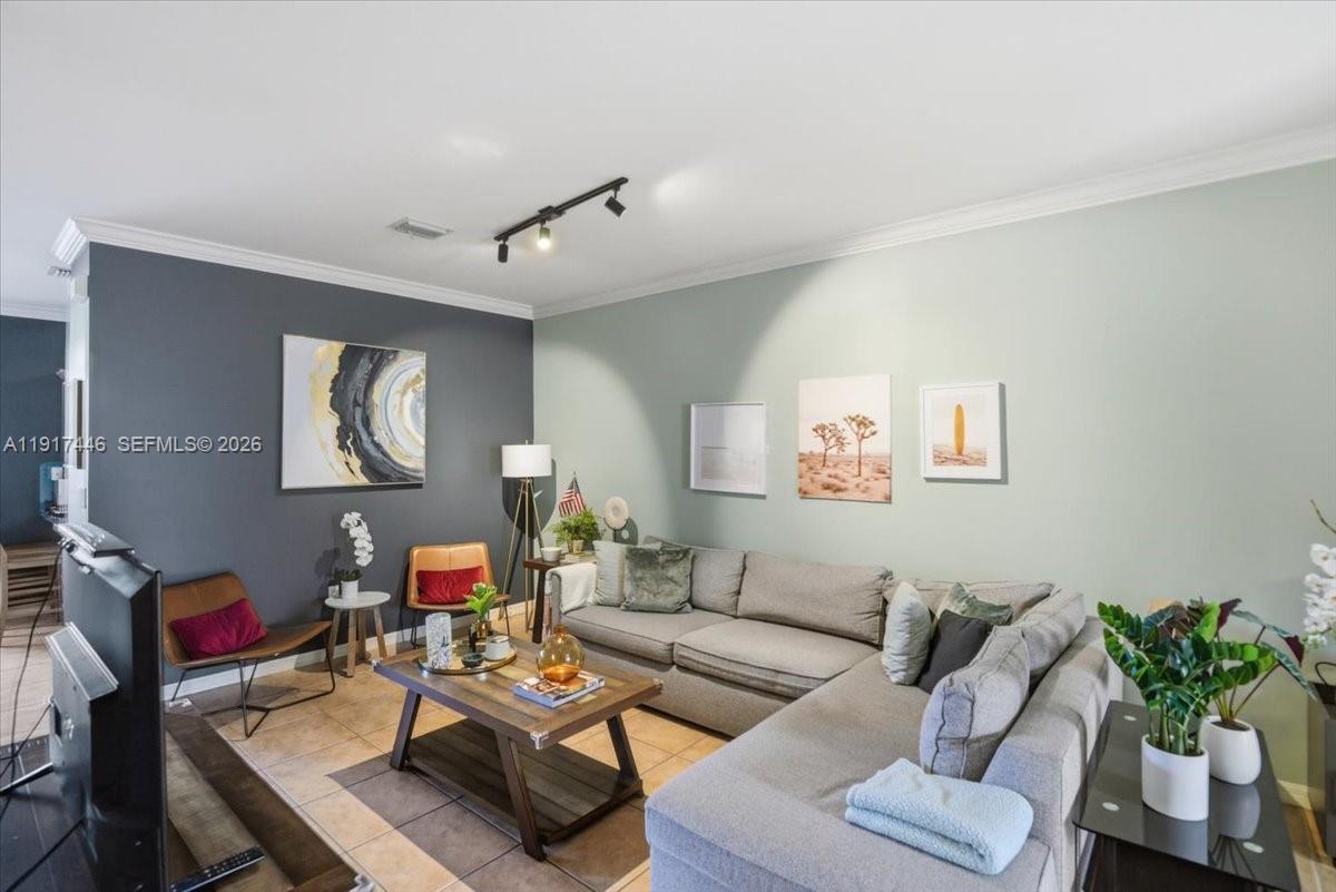 VILLA CASTILLO - Residential