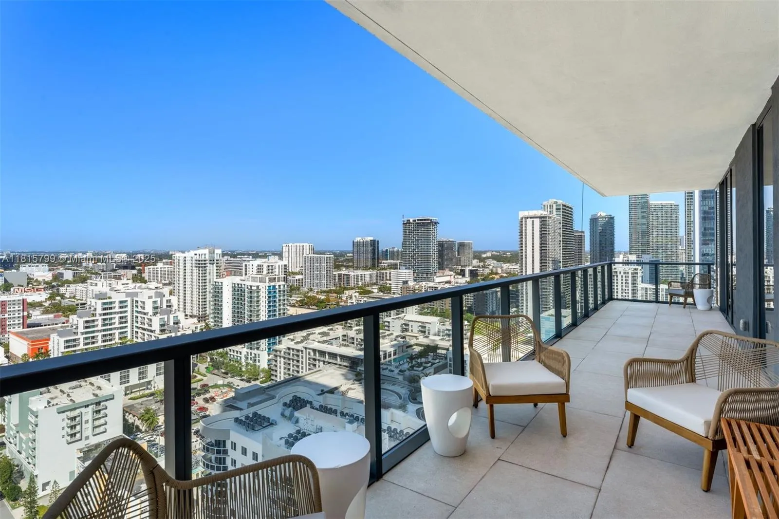 Miami, Florida 33137, United States, 4 Bedrooms Bedrooms, ,5 BathroomsBathrooms,Residential,Active,144641