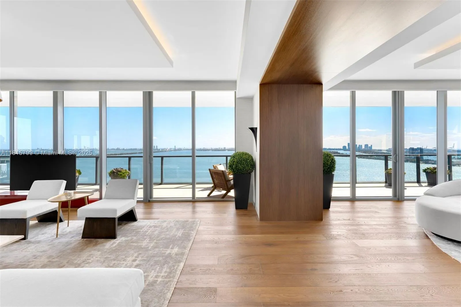 Miami, Florida 33137, United States, 4 Bedrooms Bedrooms, ,5 BathroomsBathrooms,Residential,Active,144641