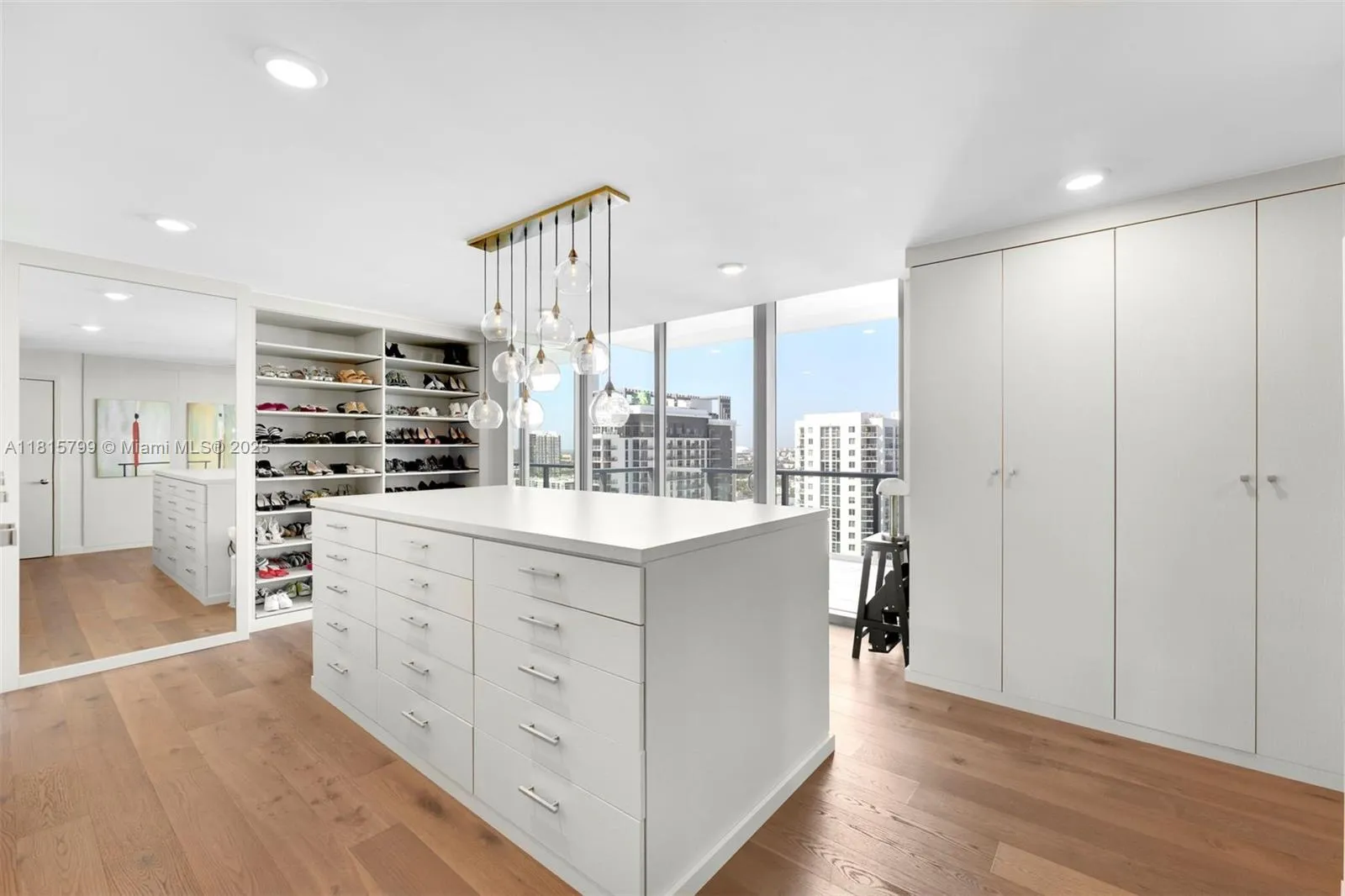 Miami, Florida 33137, United States, 4 Bedrooms Bedrooms, ,5 BathroomsBathrooms,Residential,Active,144641