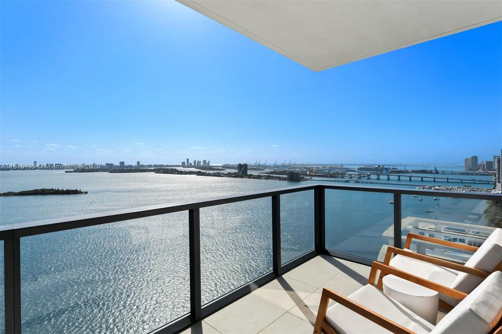 Miami, Florida 33137, United States, 4 Bedrooms Bedrooms, ,5 BathroomsBathrooms,Residential,Active,144641