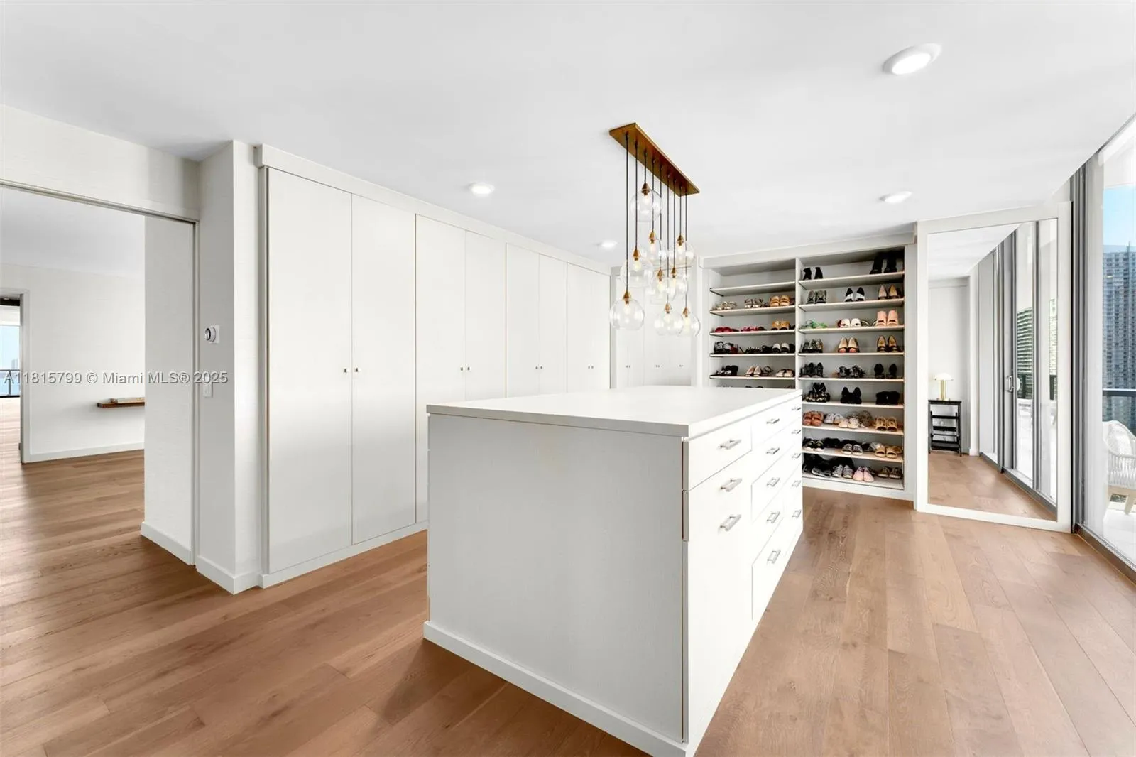 Miami, Florida 33137, United States, 4 Bedrooms Bedrooms, ,5 BathroomsBathrooms,Residential,Active,144641