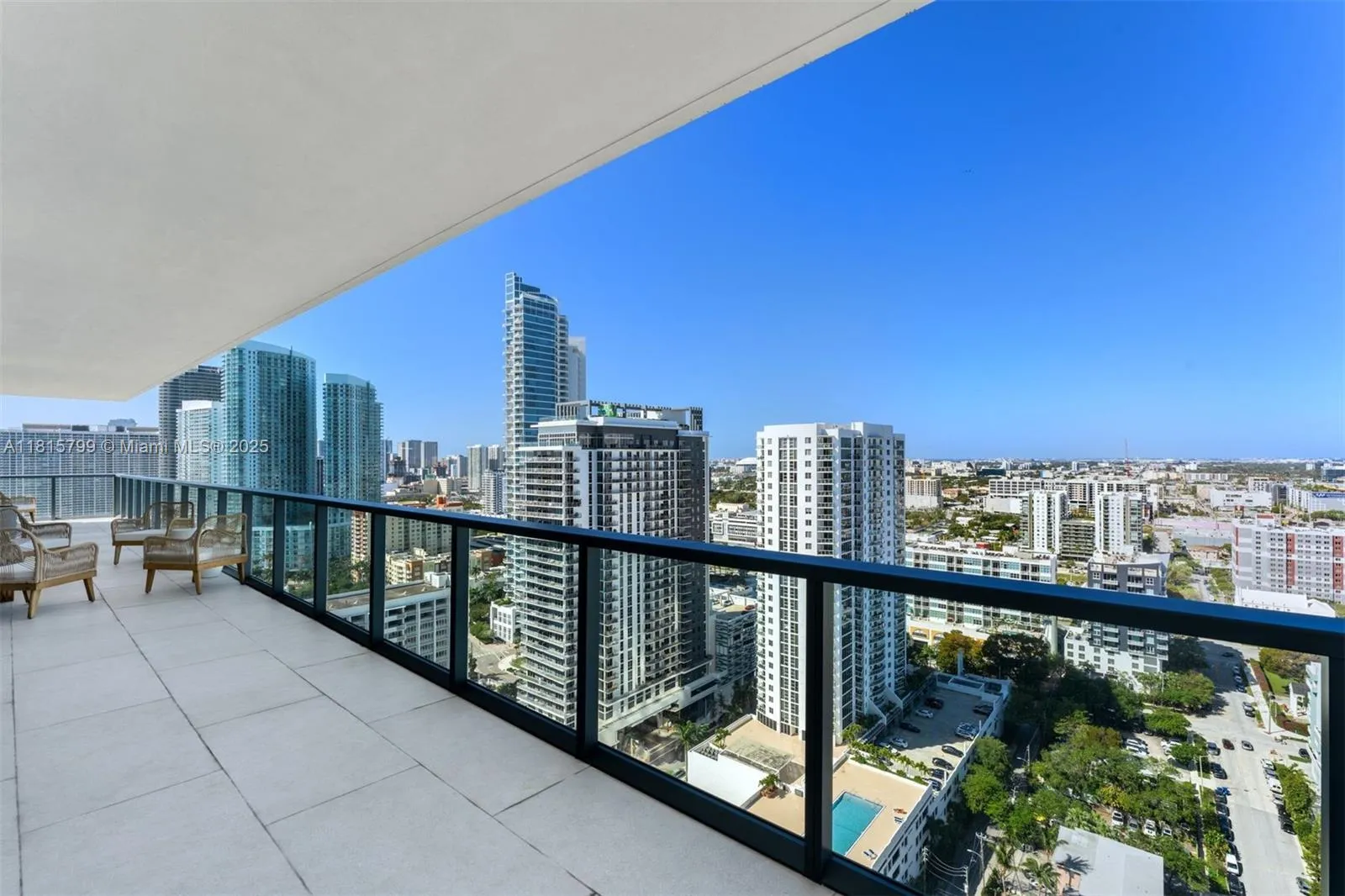 Miami, Florida 33137, United States, 4 Bedrooms Bedrooms, ,5 BathroomsBathrooms,Residential,Active,144641