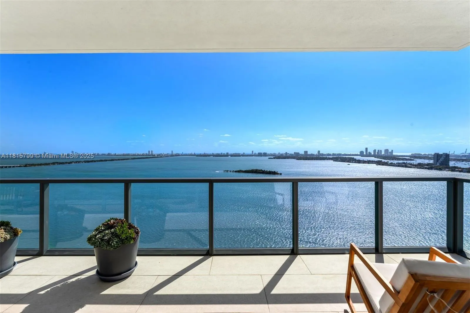 Miami, Florida 33137, United States, 4 Bedrooms Bedrooms, ,5 BathroomsBathrooms,Residential,Active,144641
