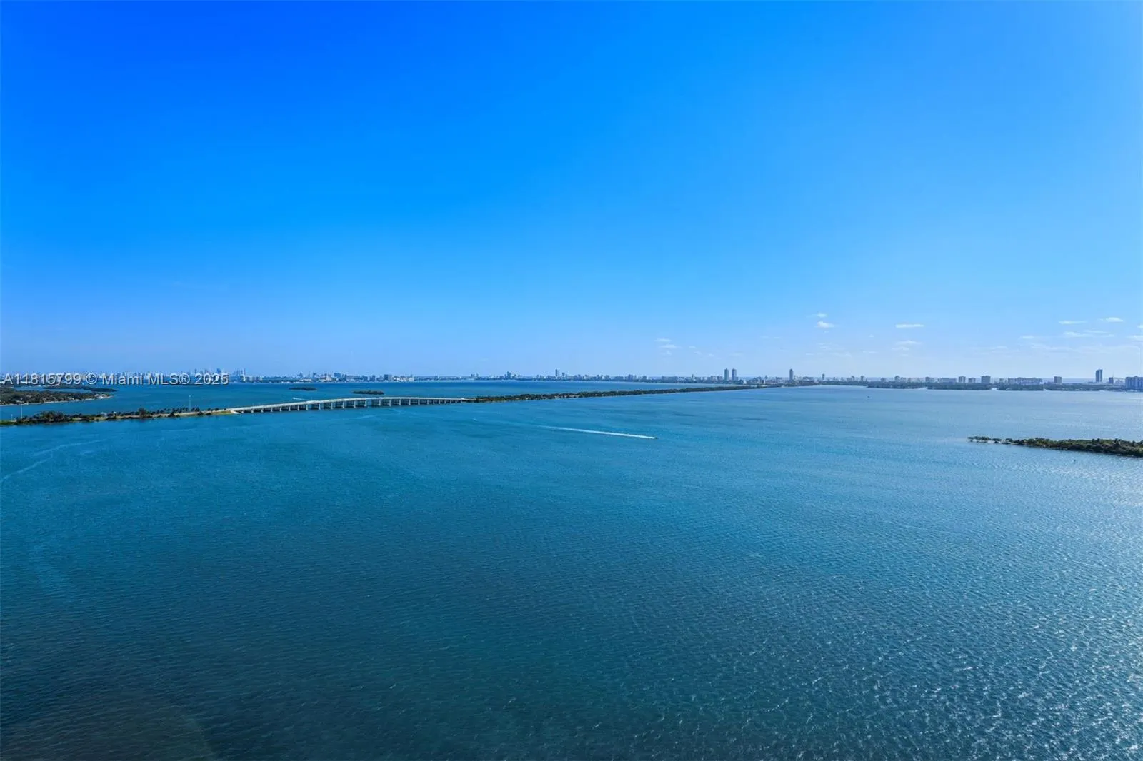 Miami, Florida 33137, United States, 4 Bedrooms Bedrooms, ,5 BathroomsBathrooms,Residential,Active,144641