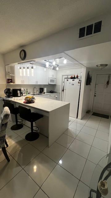 HILLCREST COUNTRY CLUB AP - Residential