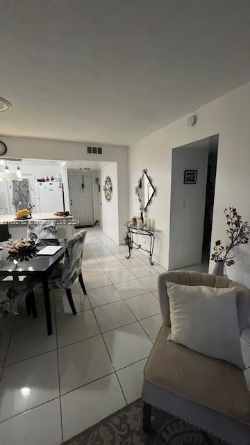 HILLCREST COUNTRY CLUB AP - Residential