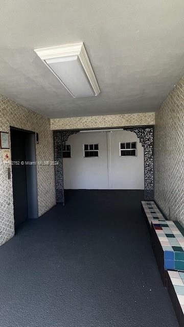 HILLCREST COUNTRY CLUB AP - Residential