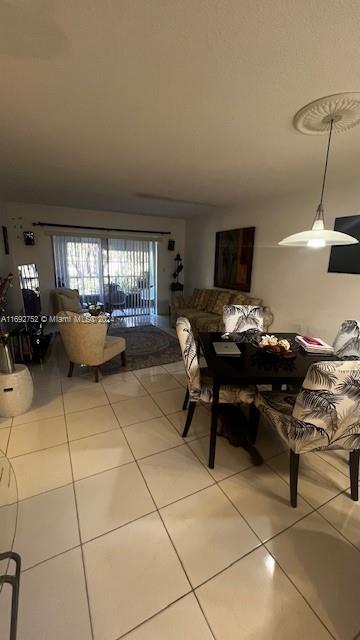 HILLCREST COUNTRY CLUB AP - Residential