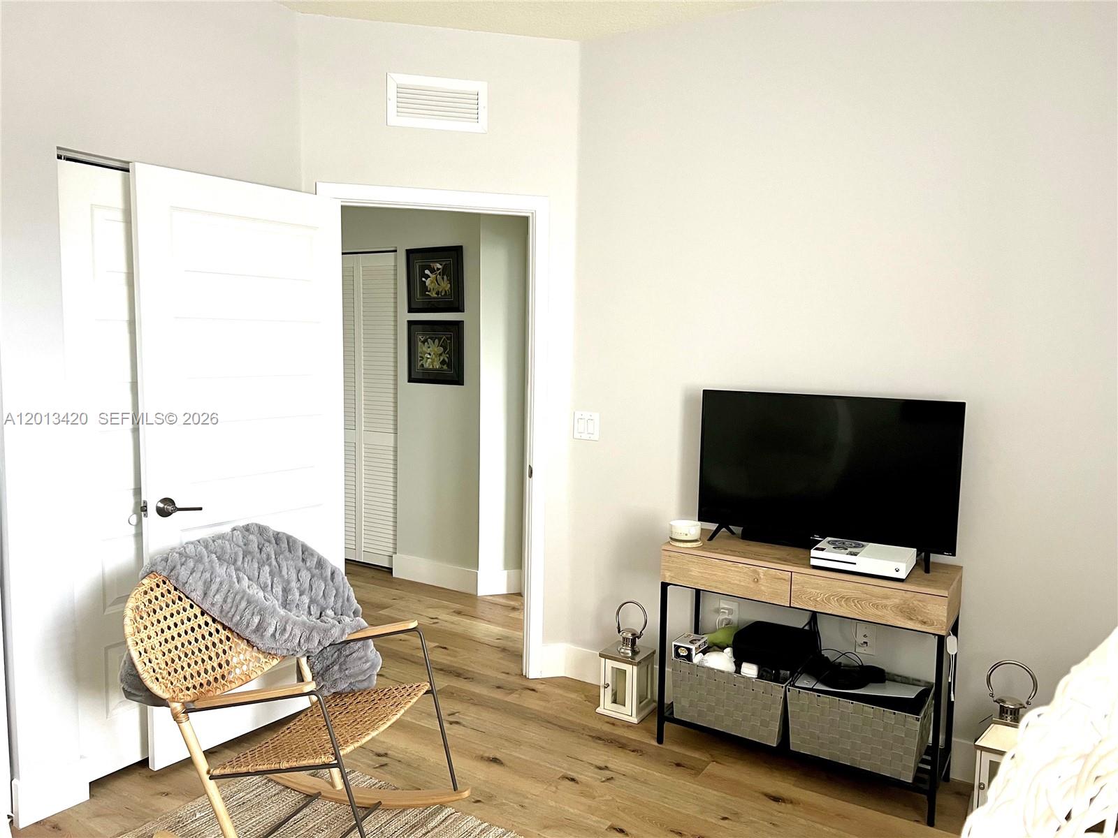 GRAND BAY SOUTH TOWNHOMES - Residential Lease