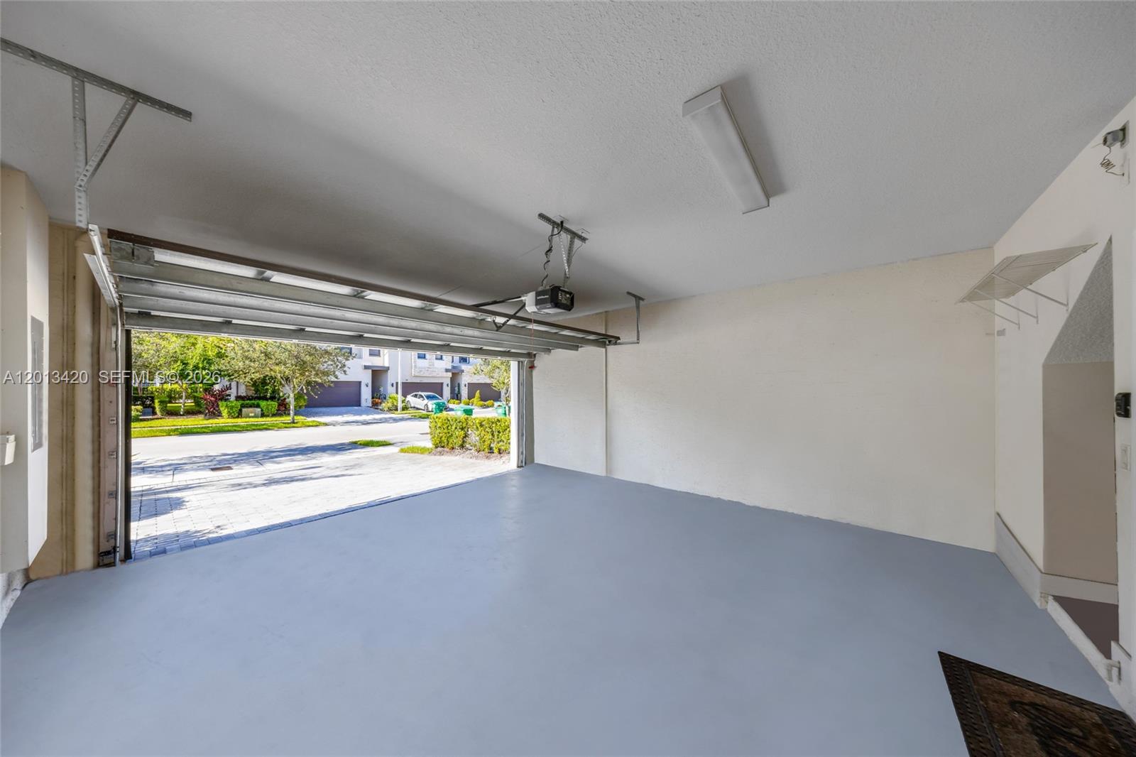 GRAND BAY SOUTH TOWNHOMES - Residential Lease